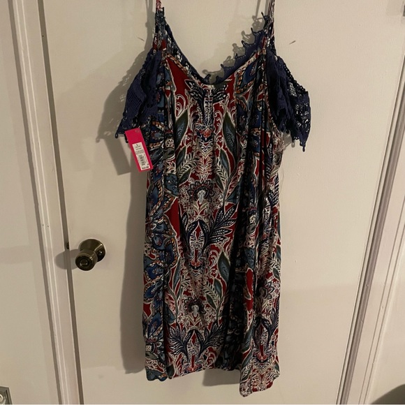 New Women’s Dress - Picture 10 of 10